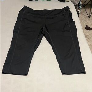 Torrid Active Black Capri Leggings